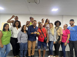 Prefeitura de Madre de Deus entrega cartões do Programa Travessia a novos beneficiários