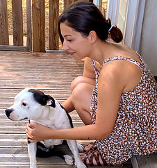 Alicia Bajdek ostéopathe animalier de l'Essence animalière