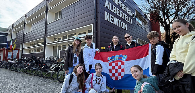 NASLOVNICA.jpg