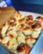DOZEN GARLIC KNOTS