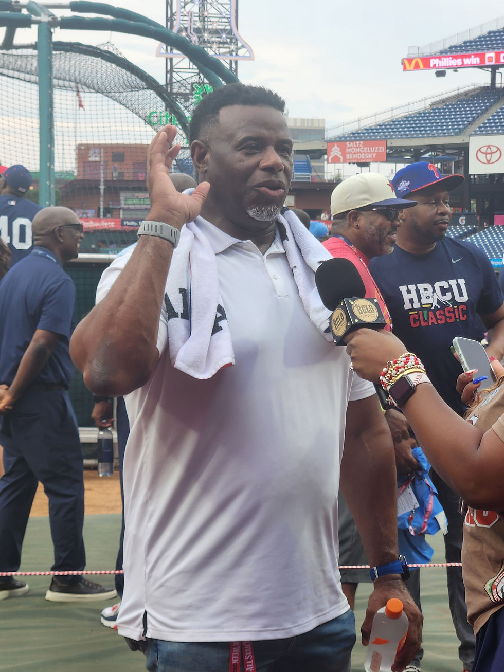 KEN GRIFFEY JR.