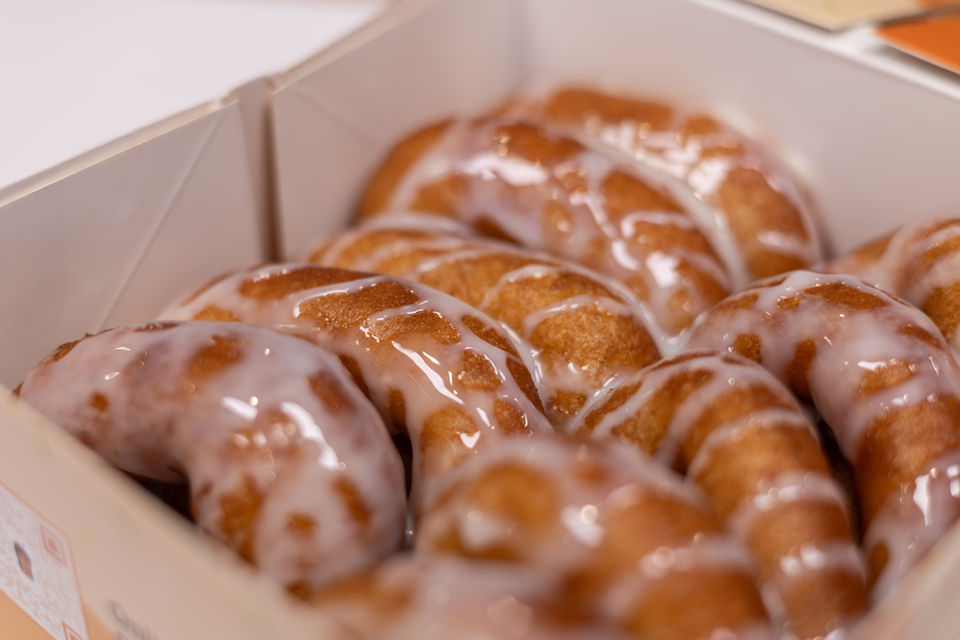 Sweet Ivory Drizzle Box