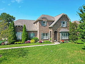 Luxury on the Golf Course with a Pool