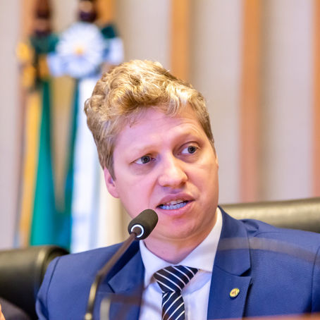 "A grande intenção de quem está no poder é nos domesticar", diz Marcel van Hattem sobre censura
