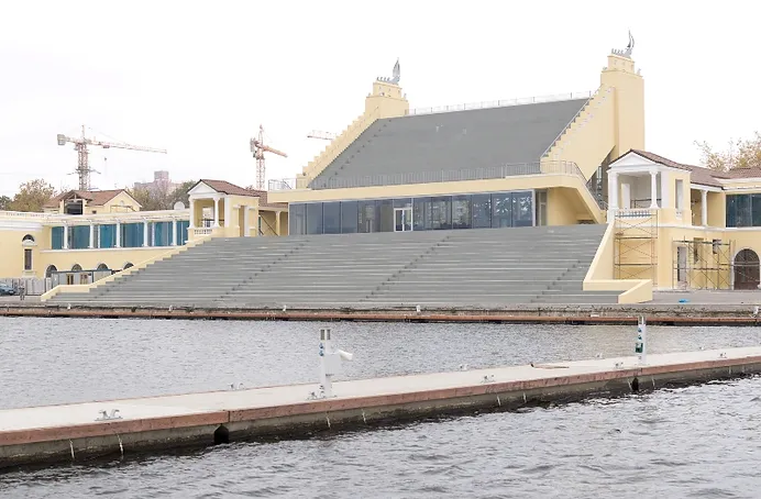 izgotovlenie pechatej vodnyj stadion