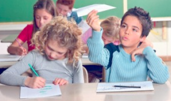 ¿Tiene su hijo problemas para prestar atención?