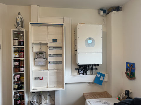 Montage einer neuen Zähleranlage und Wechselrichter für eine PV Anlage, Raum Nortorf