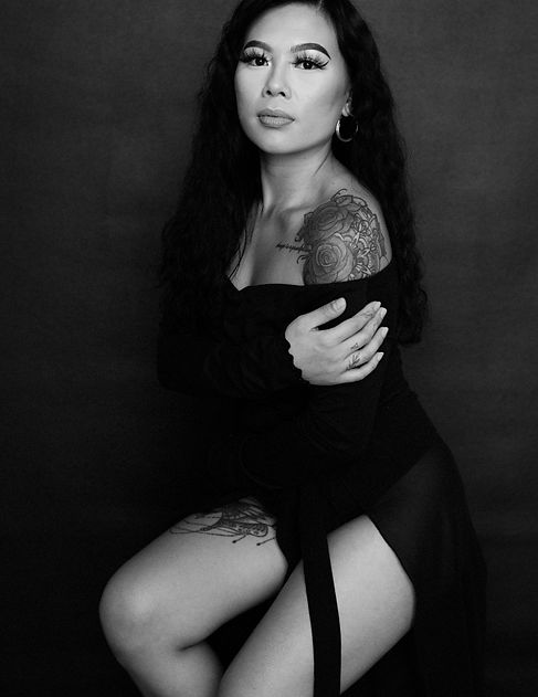 Image of a woman by Memphis Boudoir Photographer Linda White