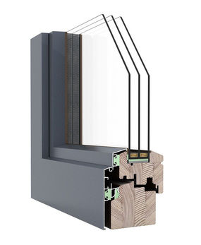 Finestre dalla serie DDF-92 AL: L'utilizzo del rivestimento esterno in alluminio per finestre in legno con uno spessore di 92 mm ha consentito di ottenere un prodotto a risparmio energetico di straordinaria durabilità che consente un'eccezionale creazione dell'estetica dell'edificio.
La nobile bellezza del legno arricchisce gli interni conferendoli un carattere prestigioso ed elegante, e il rivestimento in alluminio consente quasi tutte le finiture delle finestre, proteggendole dagli agenti atmosferici.