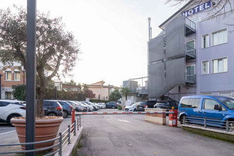 Parking space of Hotel Maritan in Padova with easy access for guests