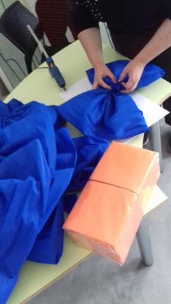 Krepp-paberist lipsude voltimine