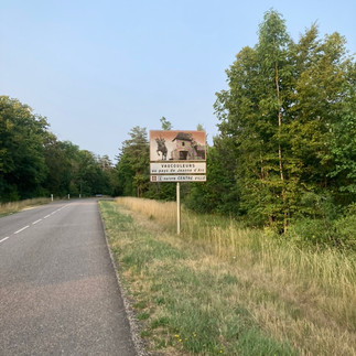 A sign for a french town