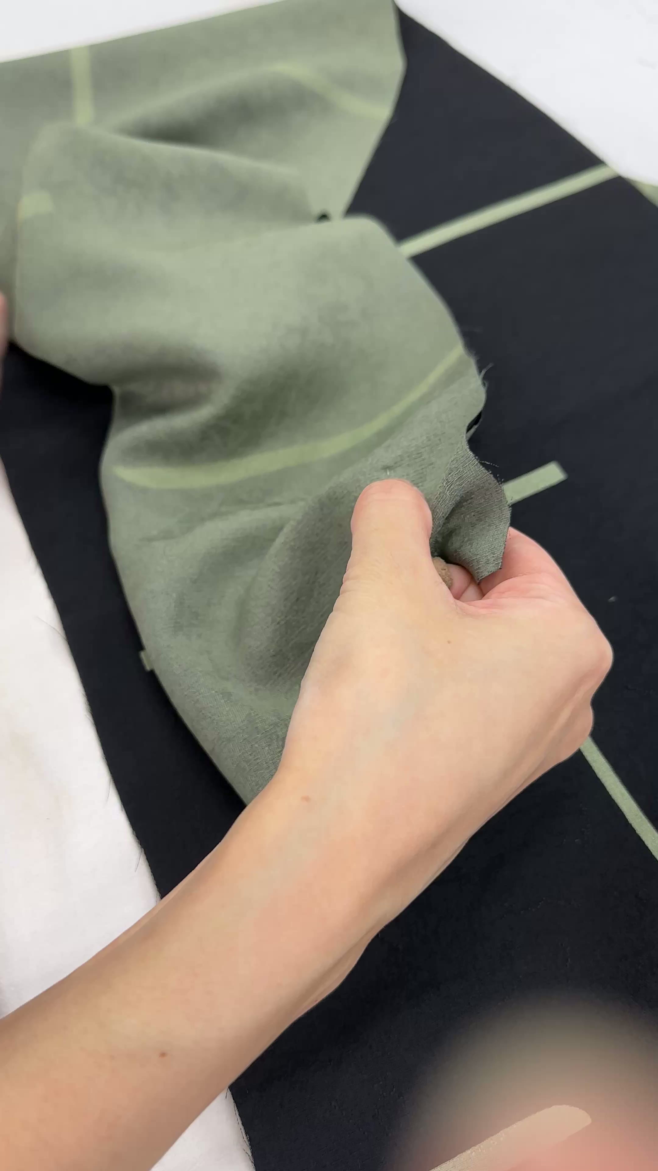 伝統の和裁技術×現代の着物革命|簡単着物「どこでも着物美人」が大切にする一針一針