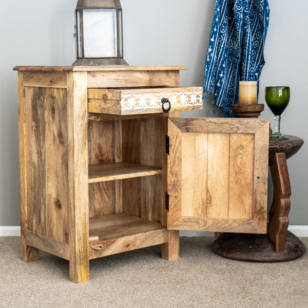 Miniaturbild: Wooden Carved Side Table Set of 2