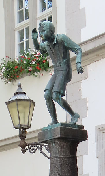 Schängel Fountain.JPG