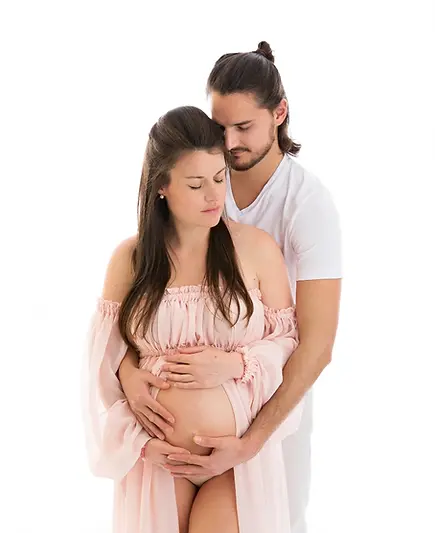 Anne-Claire pregnant, deeply connected to her Spirit Baby and the path to conscious motherhood