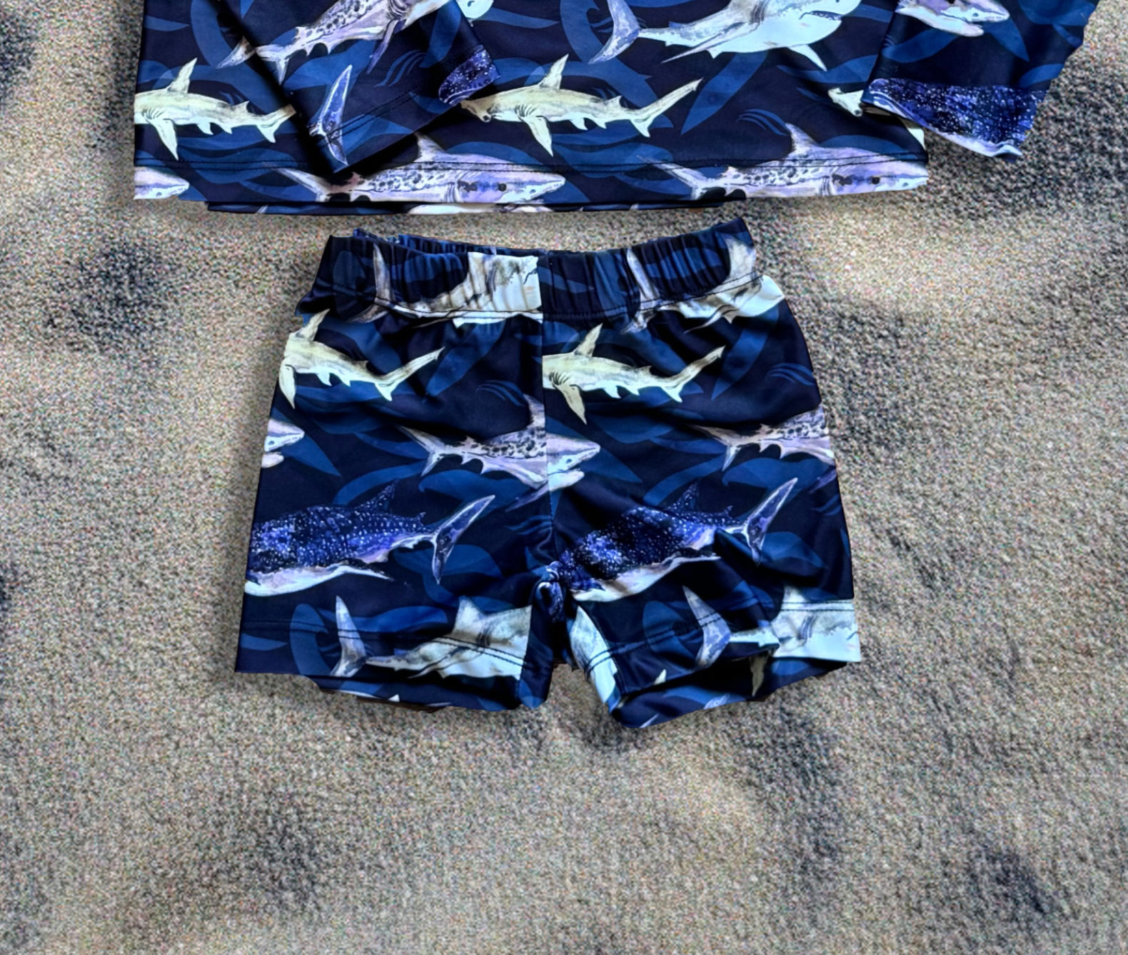 Short César requins