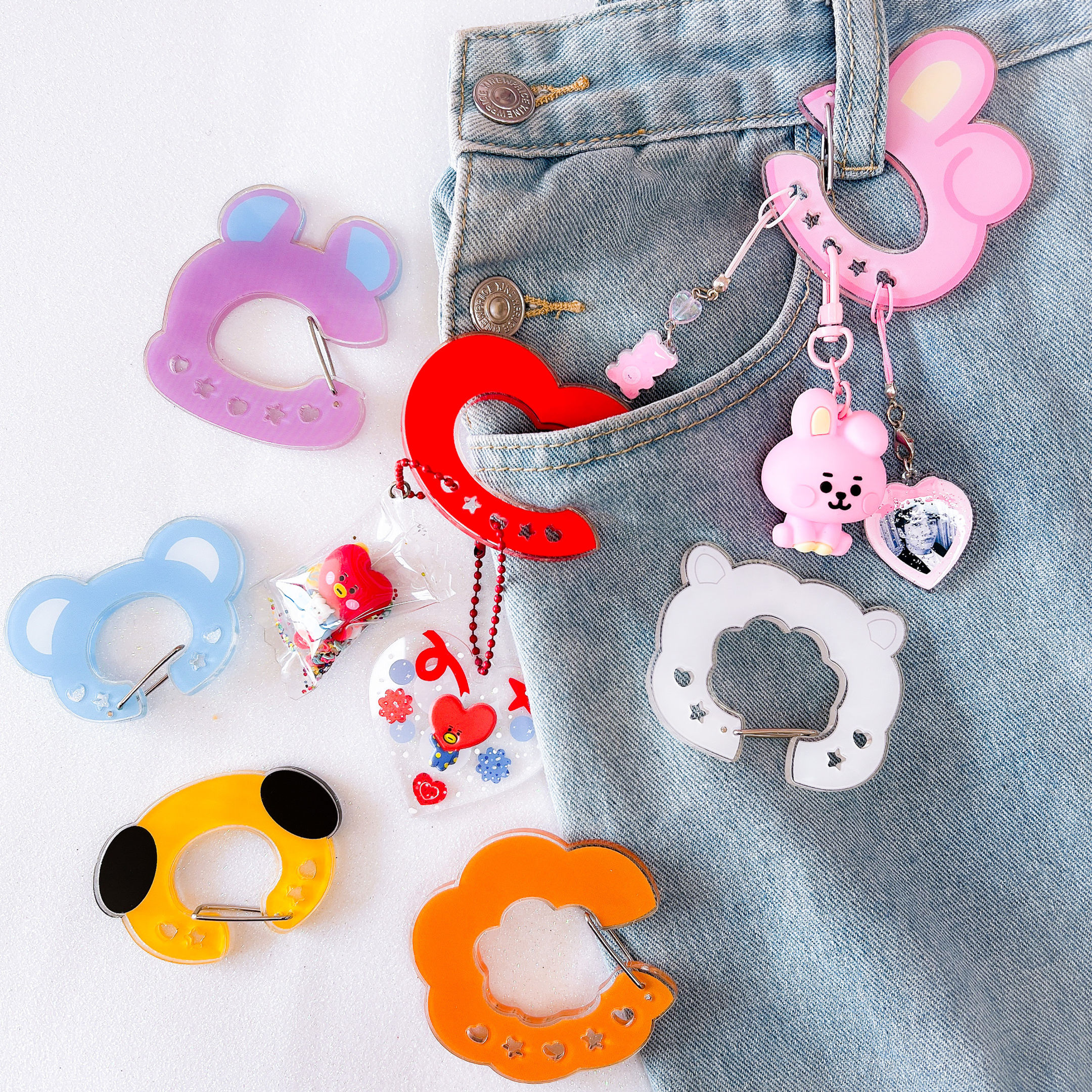 Acrylic Carabiner: BT21