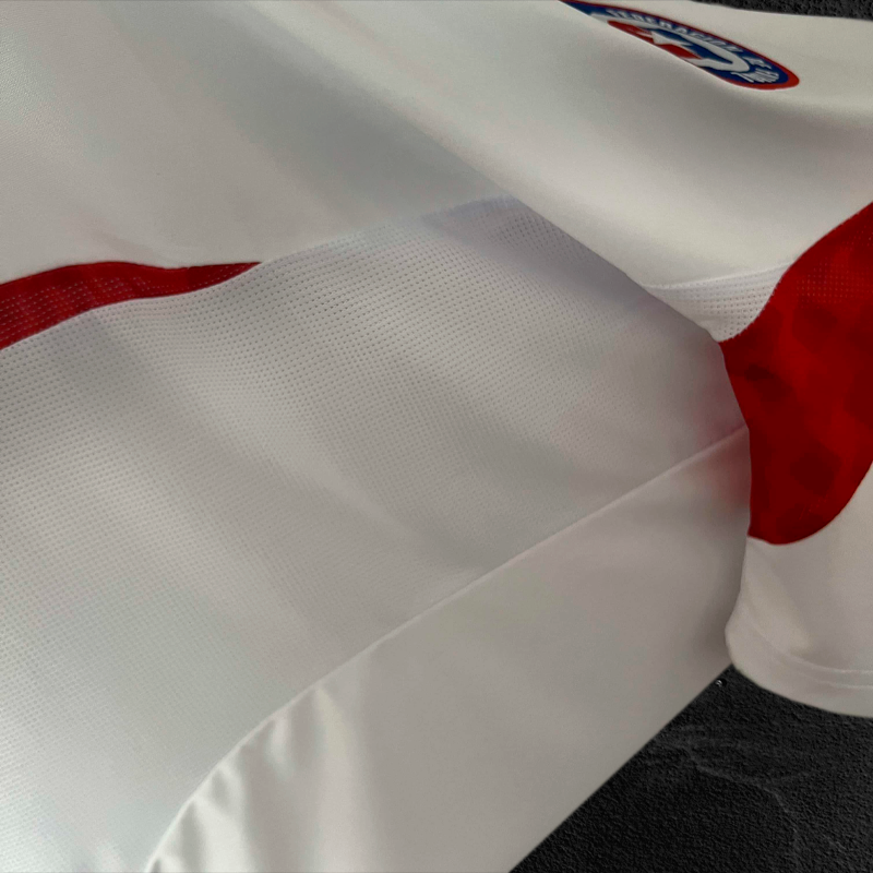 Thumbnail: 2024 Chile Away