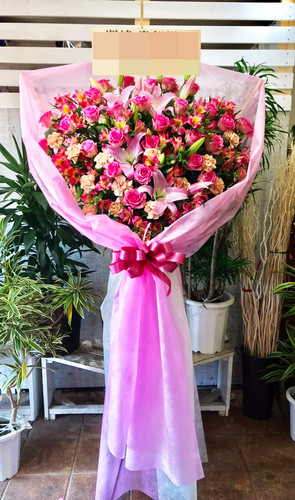 花束型スタンド花 | Spira Flower