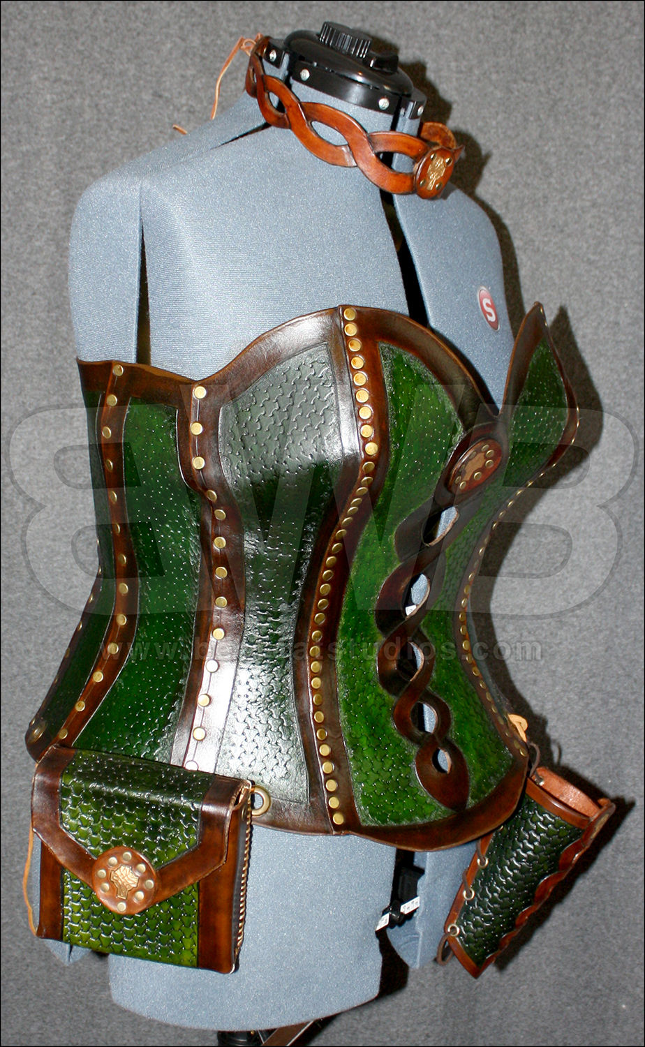 Thumbnail: Celtic Cross Armor Set