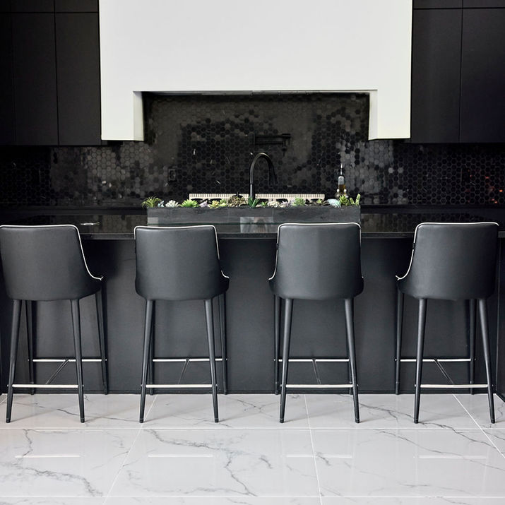 Modern minimalist black and white kitchen