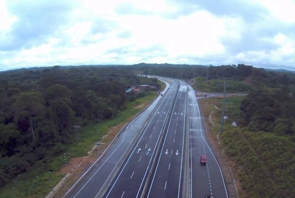 Fasa 1 Lebuhraya Pan Borneo dijangka siap sepenuhnya 2025.