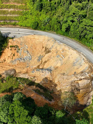Laluan Gua Musang - Lojing kembali dibuka melalui jalan lencongan sementara