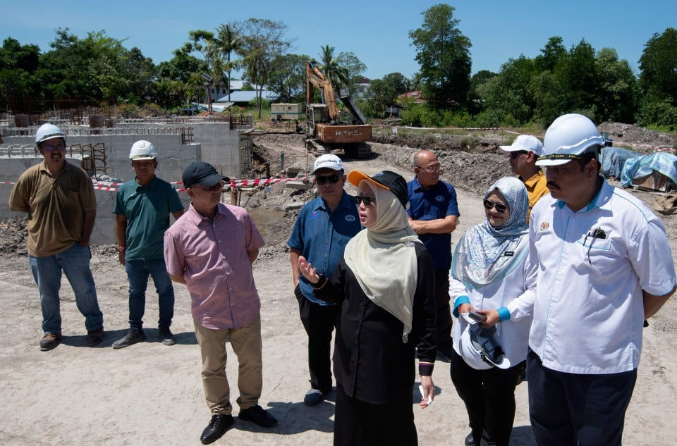 Projek Tebatan Banjir Sungai Gersik di Labuan bernilai RM7.9 juta, dijangka siap pada Ogos 2025, kejayaan projek ini boleh dijadikan model untuk kawasan pesisir lain yang menghadapi cabaran serupa