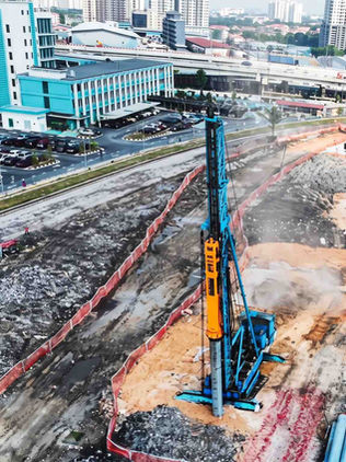 Seksyen D ECRL menghubungkan Pelabuhan Klang ke Northport dan Westports bagi memperkukuh rangkaian logistik rel Malaysia.