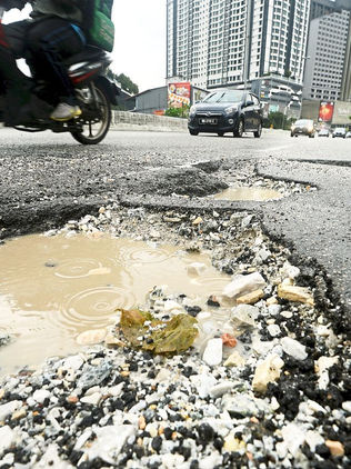 KKR akan cuba tampal jalan berlubang dalam tempoh 24 jam