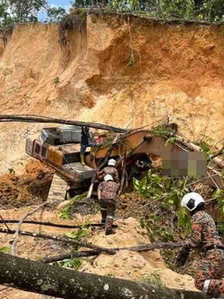 Pemandu jengkaut kerja lereng, maut dalam tanah runtuh di Simpang Pulai