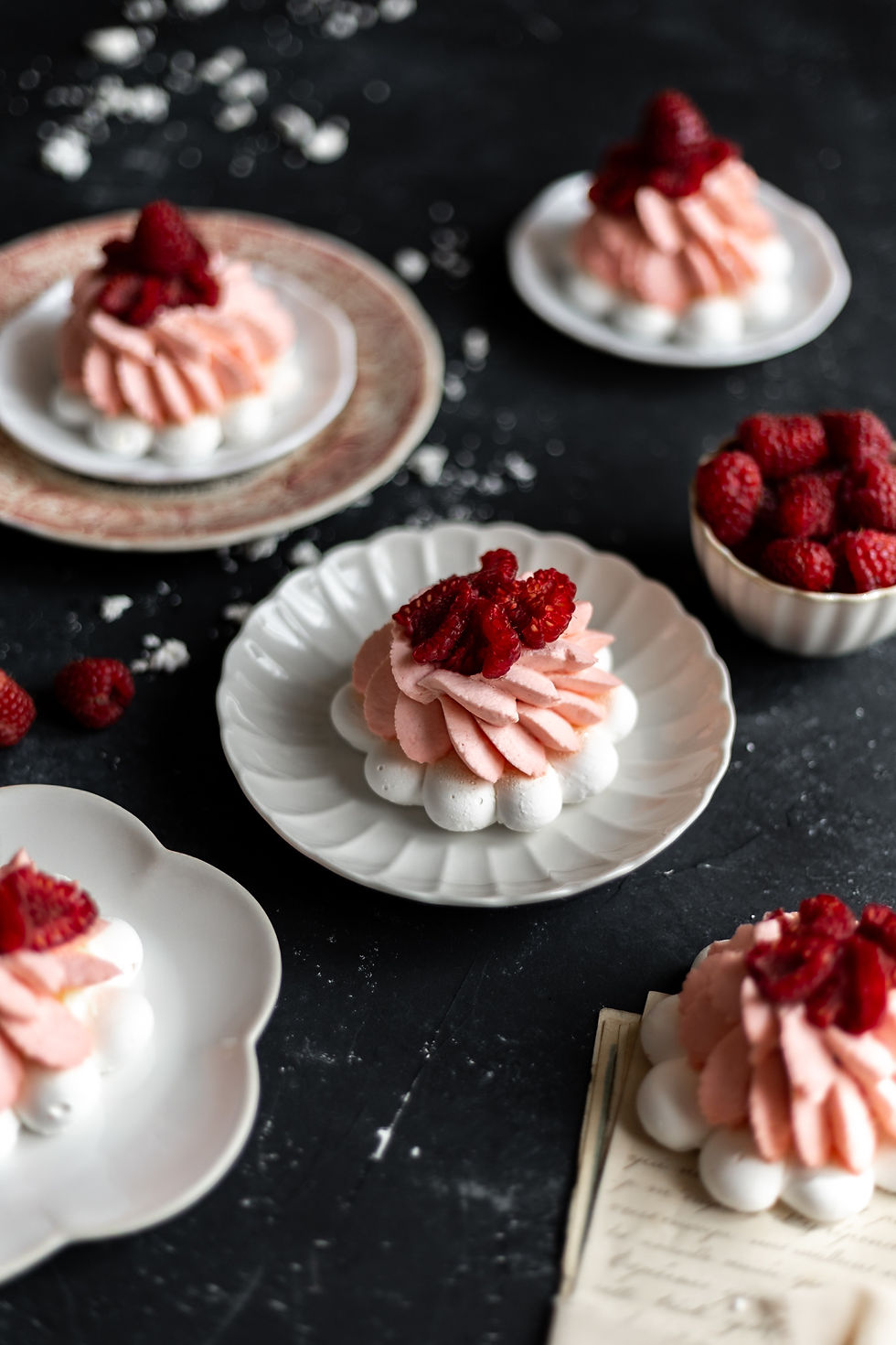 stylisme culinaire Pavlova à la framboise Photographe culinaire Montpellier