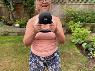 ⭐️💪🏻⭐️Kettle to the metal – let’s kick start the day with some weighty action! ⭐️💪🏻⭐️