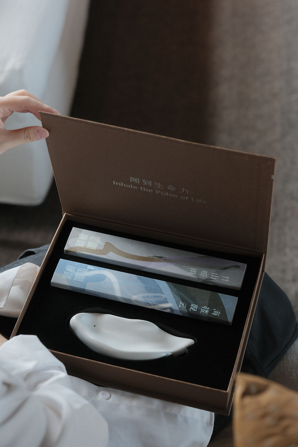 Thumbnail: 2-Scent Agarwood Long Incense Gift Set