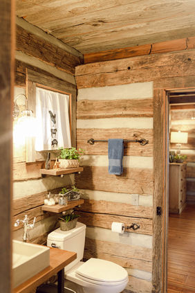 Master bathroom on the first floor 