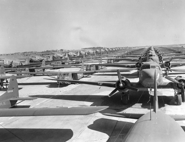 203394 C47s-&-Gliders-Varsity