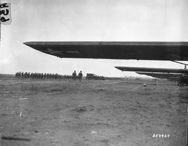 253927 Varsity Loading Gliders