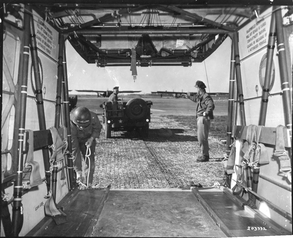 203332 194th Loading Glider