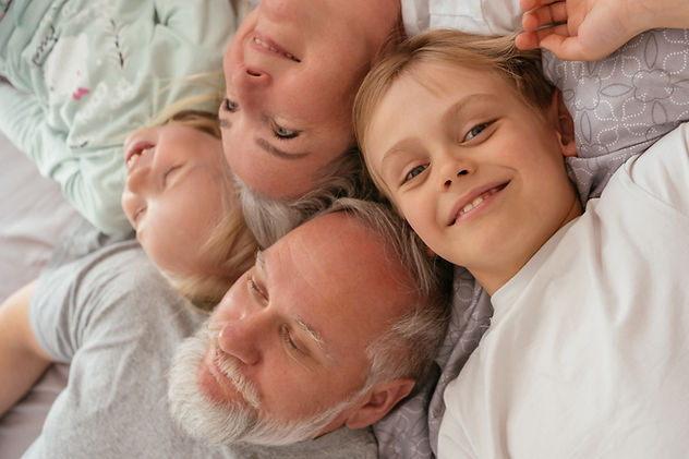 FAMILIA11_edited.jpg