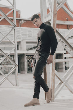 Adrian(24)