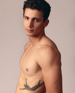 Alejandro(64)