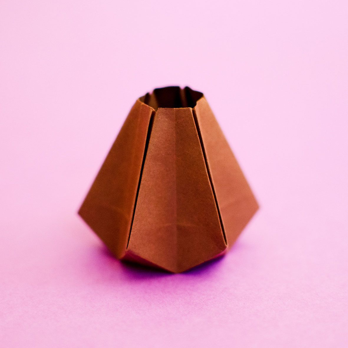 Jarrón de origami