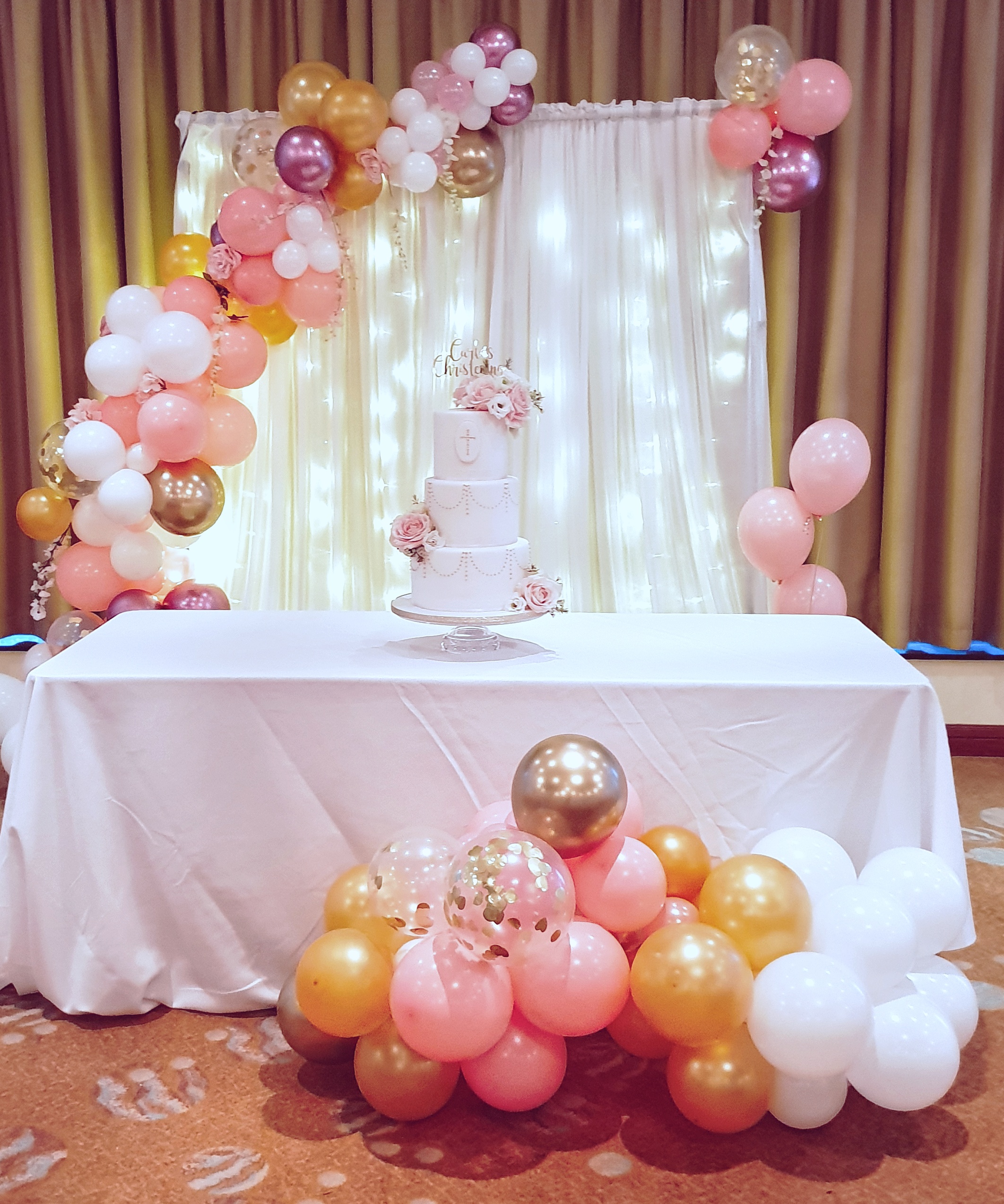 Half balloon garland