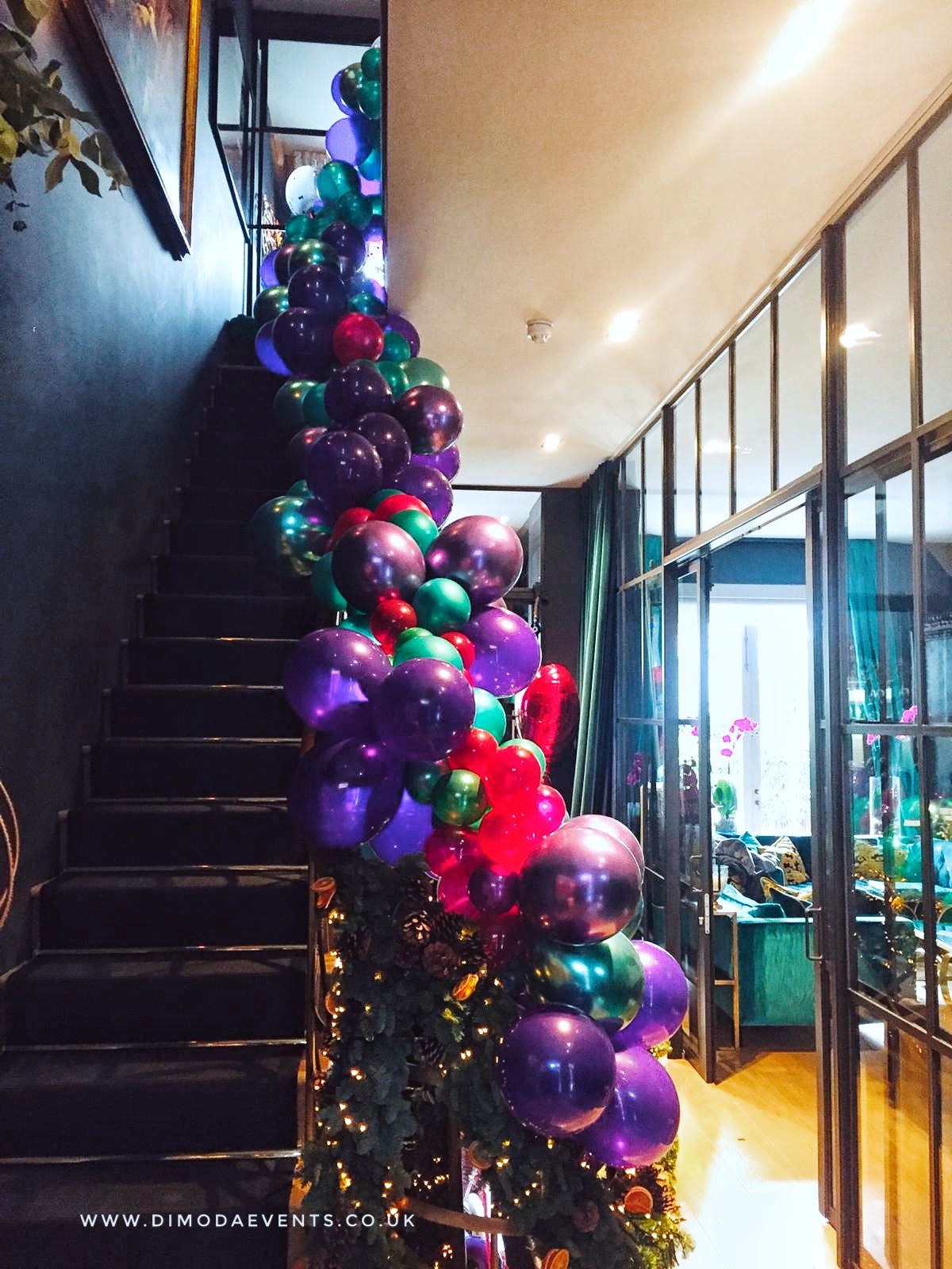 Stairway banister garland