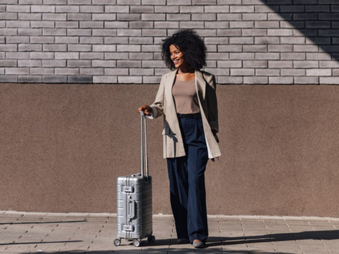 Compact Fashion Essentials for On-the-Go Women