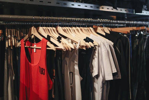 Image source: https://www.pexels.com/photo/clothes-on-hangers-3875430/