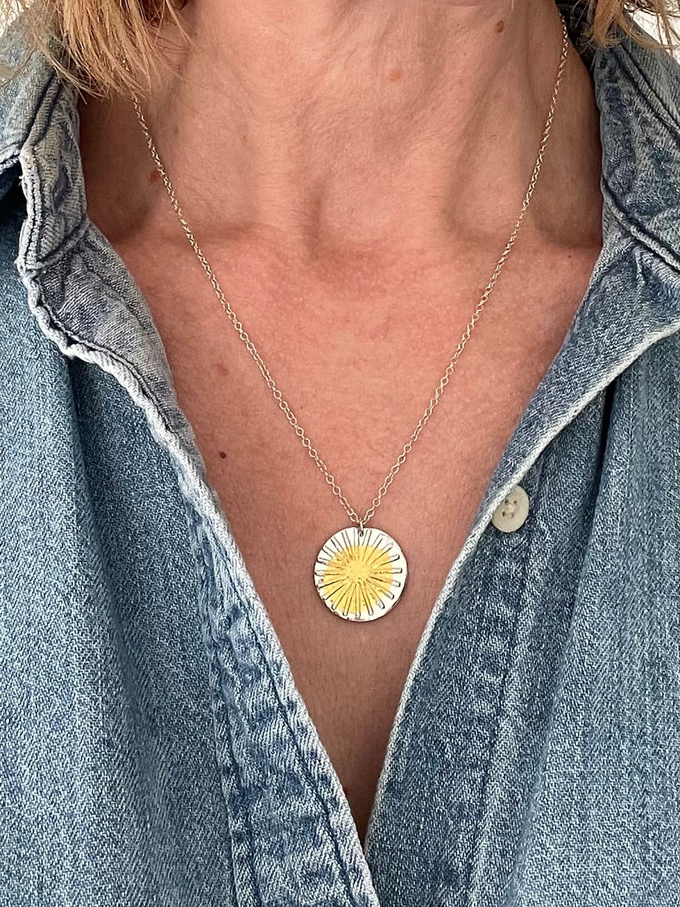 Thumbnail: Sunray Pendant Necklace, Silver