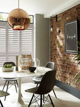 A picture of a modern living room