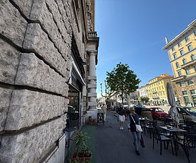 Attività di bar in vendita  -  altissimo passaggio pedonale 